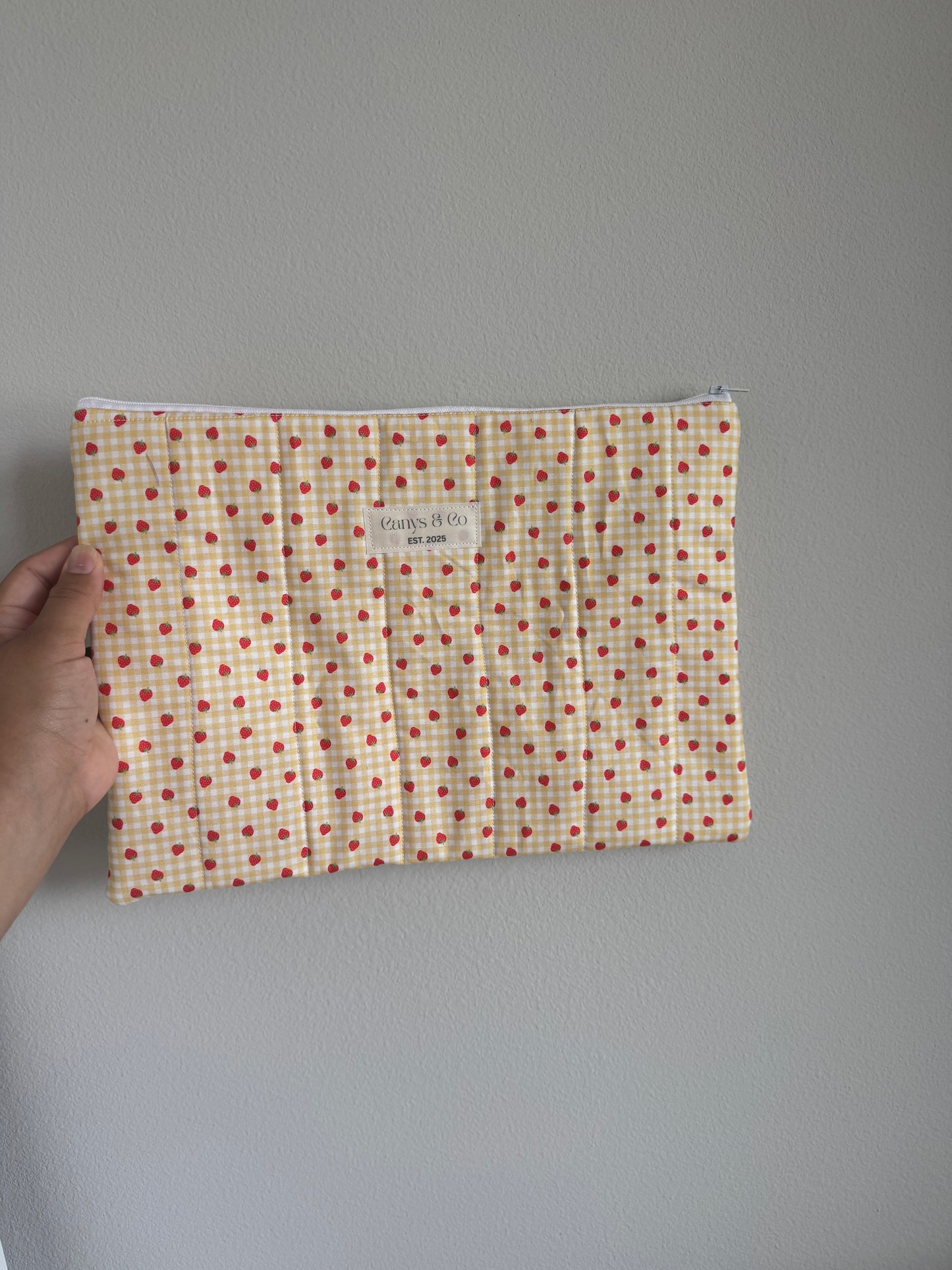 Fresas Laptop sleeve