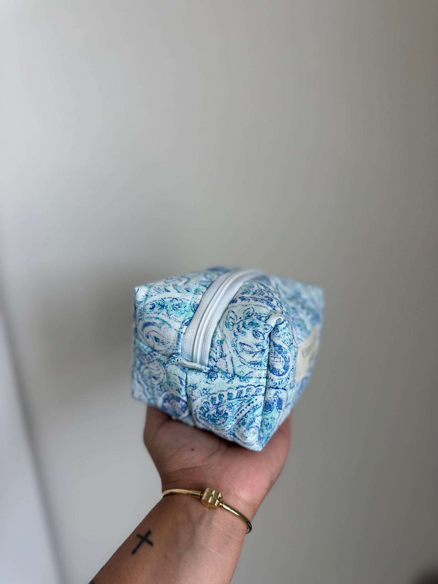 Aqua mini makeup bag