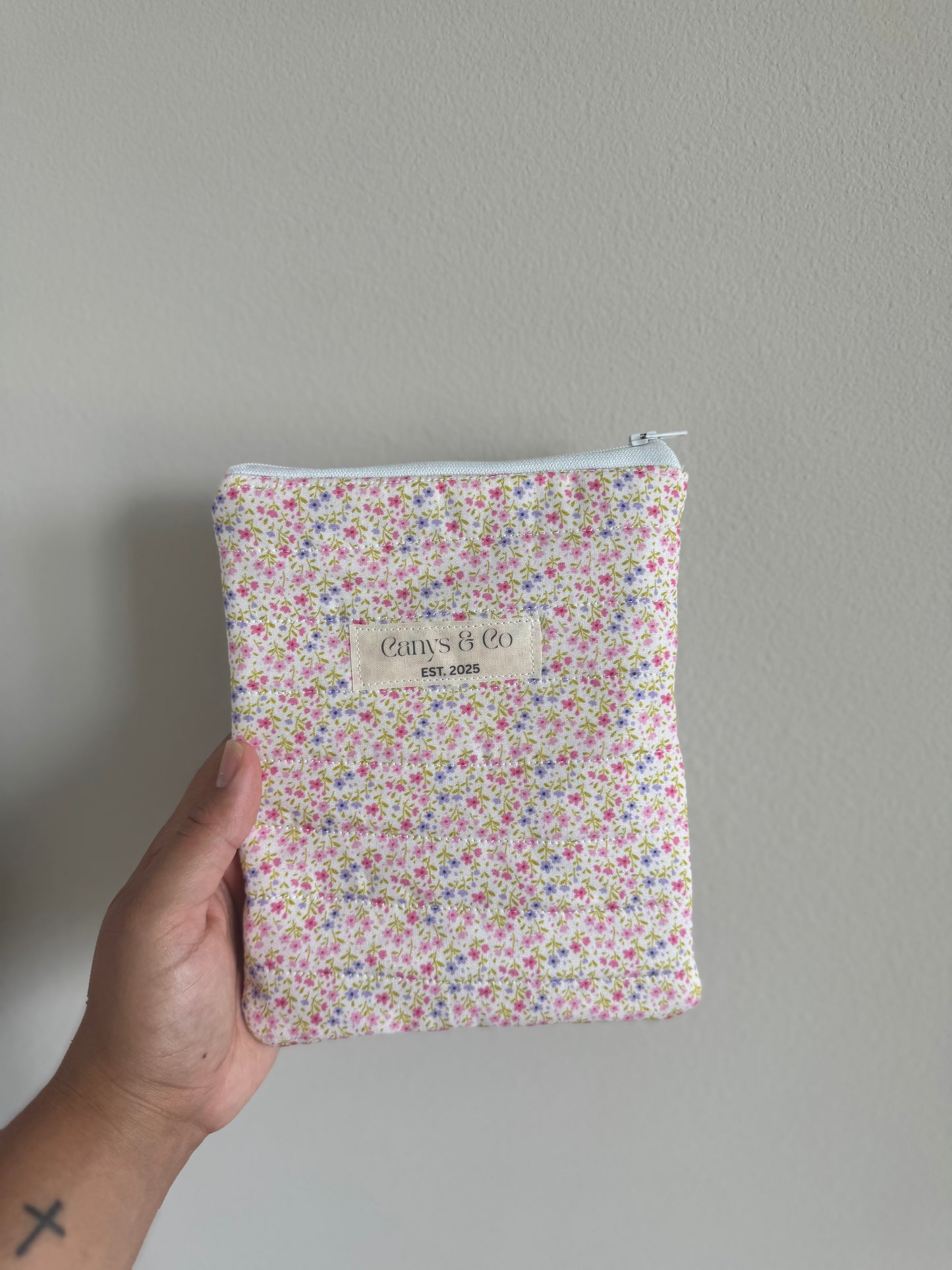 Minimalist Kindle case 6”