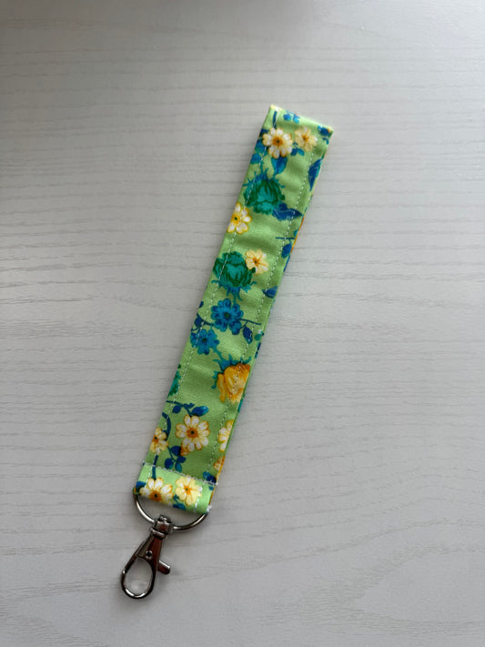 Green flowers wristlet