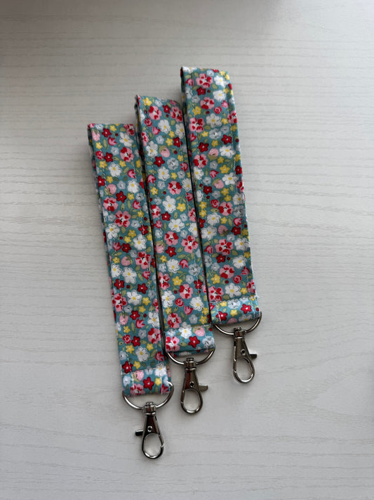 Garden wristlet