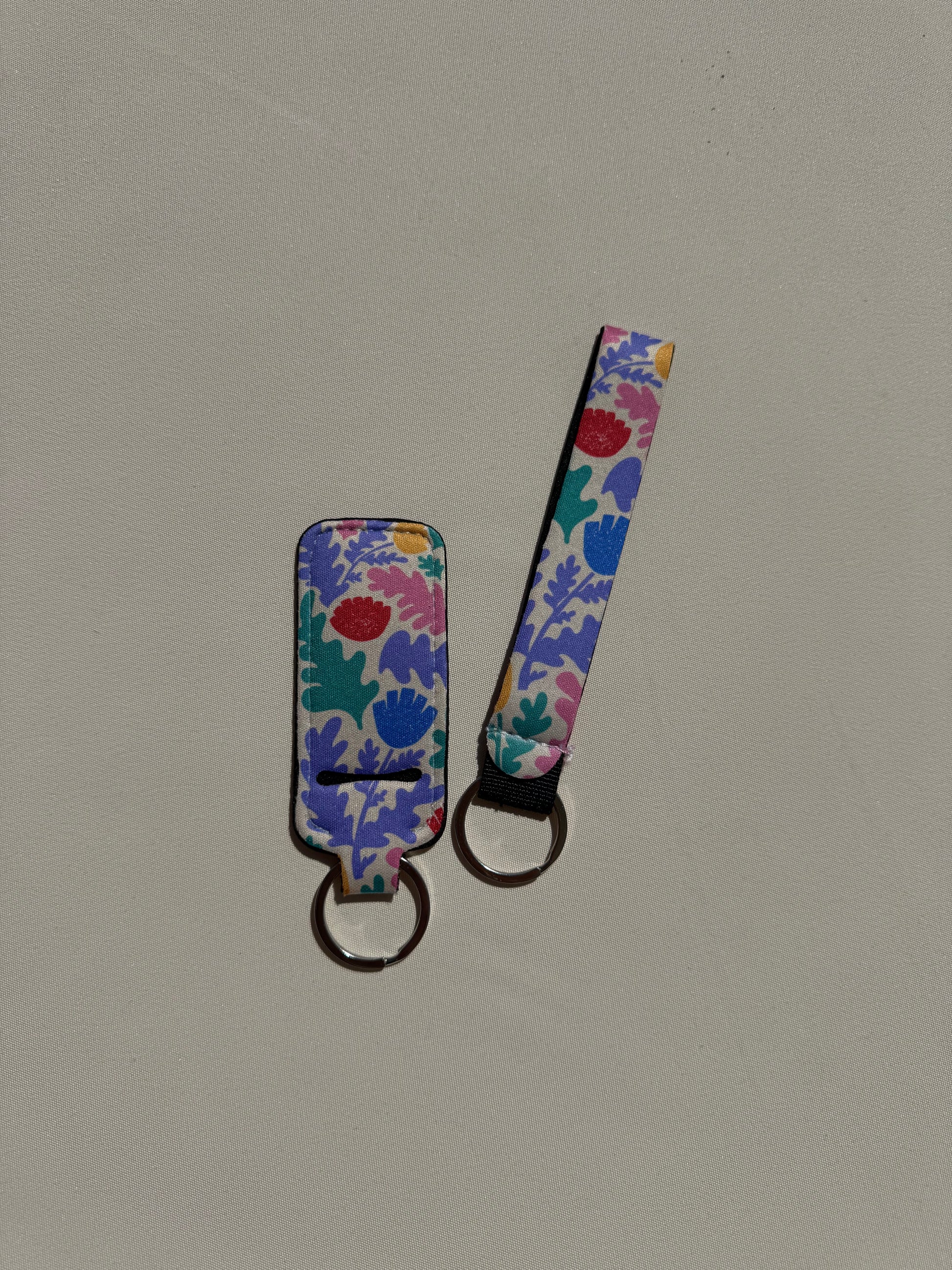 Vintage Flowers hand sanitizer sleeve - Canys & Co